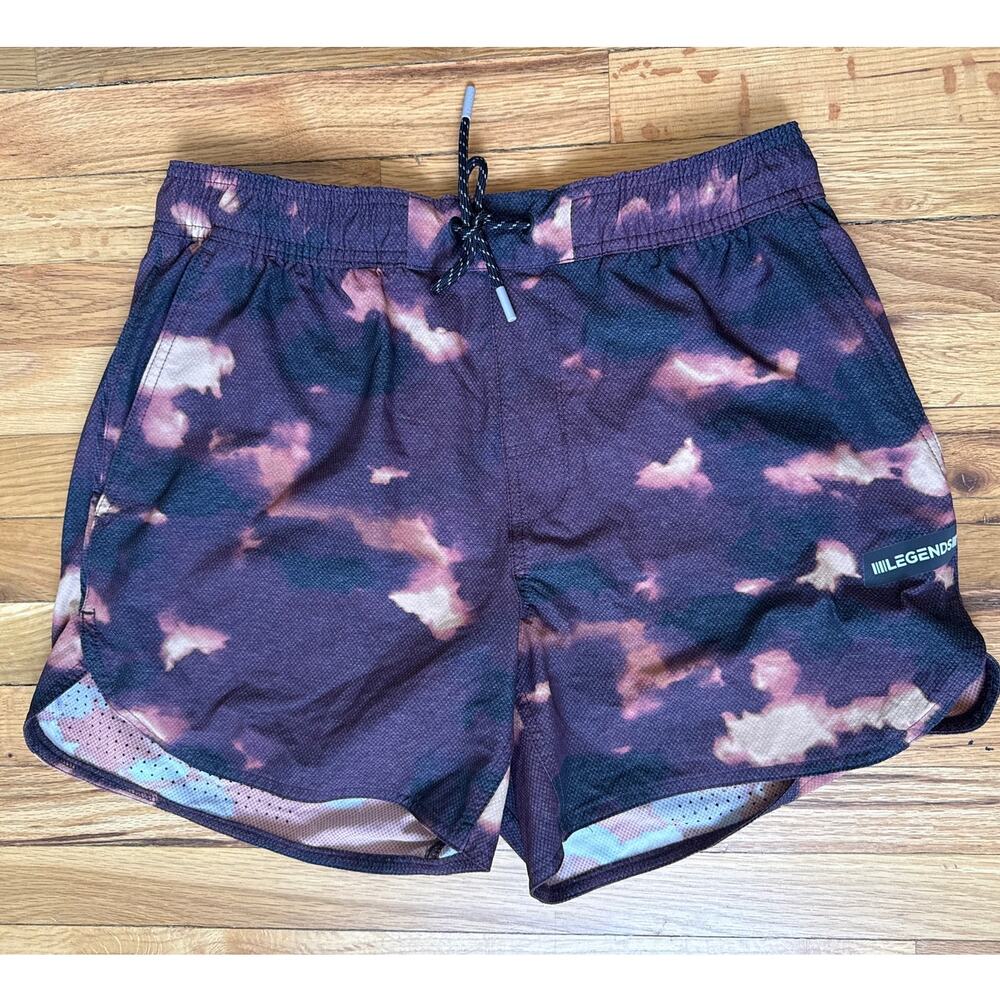 Legends Athletic Shorts in Burgundy Cloud Size Medium